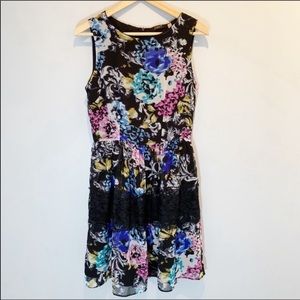 Dex | Floral Dress with Lace Band Detail NWOT